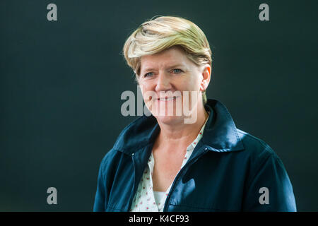 Preisgekrönte Broadcaster, Journalist und Autor Clare Balding besucht einen Fotoauftrag während des Edinburgh International Book Festival am 12. August 2017 Stockfoto