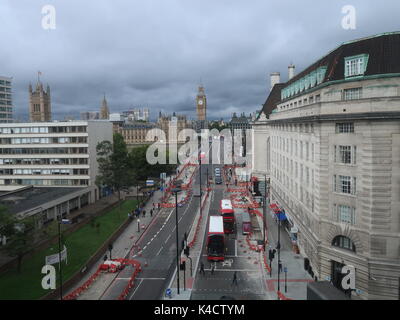 Blick auf die Westminster Bridge und Big Ben der sechsten Etage des Park Plaza Hotel Fron. Westminster, London, Großbritannien. Stockfoto