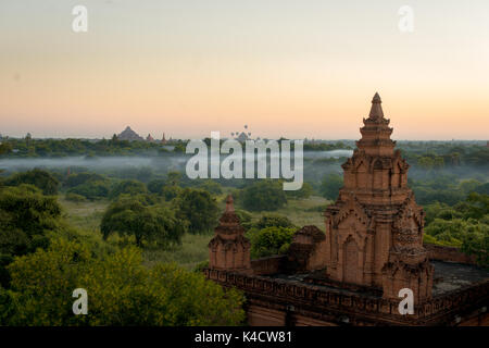 Sonnenaufgang in Bagan, Myanmar Stockfoto