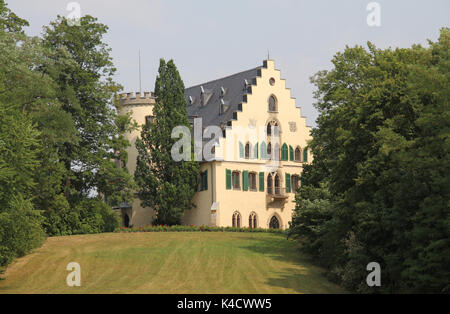 Rosenau Schloss umgeben von Natur, Roedental in der Nähe von Coburg, Oberfranken Stockfoto