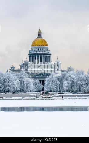 Isaakskathedrale im Winter, Sankt Petersburg, Russland Stockfoto