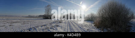 Winter in Ampermoss, River Valley Fen in der Nähe Ammersee in Oberbayern Stockfoto