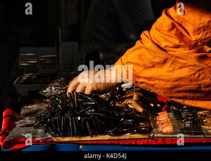 Buddhistischer Mönch, ein Ornament an einer im Market in Bangkok, Thailand. Stockfoto