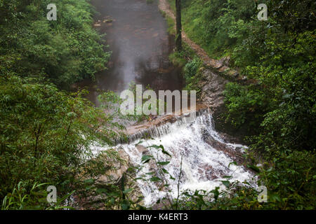 Tinh yeu oder Liebe Wasserfall im Dschungel in der Nähe von Sa Pa, Vietnam Stockfoto