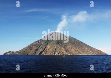 Vulkanische Asche aus Stromboli auf den Äolischen Inseln, Italien Stockfoto