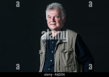 Schottische Science-Fiction-Schriftsteller Ken Macleod besucht einen Fotoauftrag während des Edinburgh International Book Festival am 12. August 2017 in Edinburgh, Scot Stockfoto