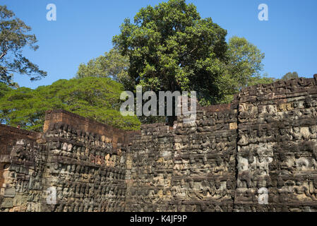 Flachrelief auf der Terrasse der Aussätzige König, Elefanten Terrasse, Angkor Thom, Siem Reap, Kambodscha Stockfoto