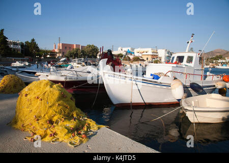 Finikas Dorf und Hafen, Insel Syros, Kykladen, Ägäis, Griechenland, Europa Stockfoto