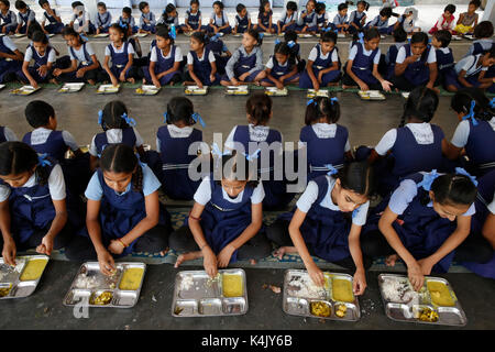 Sandipani Muni Schule für bedürftige Mädchen laufen durch die Nahrung für das Leben, Vrindavan, Uttar Pradesh, Indien, Asien Stockfoto