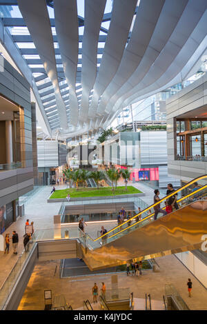 Interieur von Brickell City Centre Einkaufszentrum in der Innenstadt von Miami, Miami, Florida, Vereinigte Staaten von Amerika, Nordamerika Stockfoto