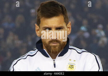 Buenos Aires, Argentinien. September 2017. Leo Messi aus Argentinien während des Spiels mit Venezuela für die FIFA-Weltmeisterschaft 2018 für CONMEBOL im Monumental Stadium, Buenos Aires, Argentinien. (Foto: Néstor J. Quelle: Néstor J. Beremblum/Alamy Live News Stockfoto