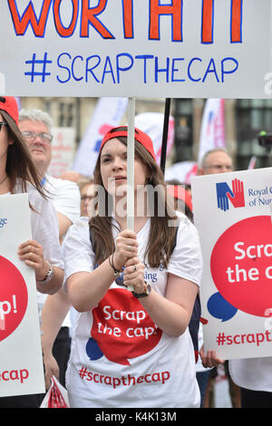 Parliament Square, London, UK. 6. September 2017. Mitglieder der RCN-Bühne ein Mist der Gap" Protest im Parlament Platz, der gegen die Pay Gap. Quelle: Matthew Chattle/Alamy leben Nachrichten Stockfoto