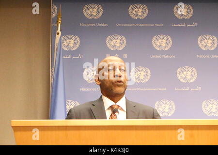 Uno, New York, USA. 6. Sep 2017. Amin Awad, UN-Flüchtling Koordinator für Syrien, erklärte Presse der Notlage der Flüchtlinge in Irak, Jemen und Libyen. Foto: Matthew Russell Lee/Innere Stadt drücken Sie Stockfoto