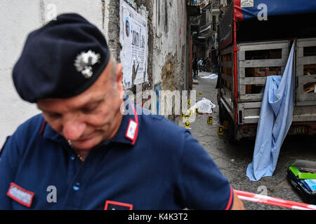 Neapel, Italien. 6. September 2017. Zwei Mord der Camorra in Neapel, die Opfer Edoardo Amoruso Schwager des Giuliano Brüder, der ehemalige Chef der Forcella ist Salvatore Dragonetti Credit: Unabhängige Fotoagentur Srl/Alamy leben Nachrichten Stockfoto