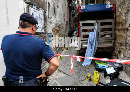 Neapel, Italien. 6. September 2017. Zwei Mord der Camorra in Neapel, die Opfer Edoardo Amoruso Schwager des Giuliano Brüder, der ehemalige Chef der Forcella ist Salvatore Dragonetti Credit: Unabhängige Fotoagentur Srl/Alamy leben Nachrichten Stockfoto