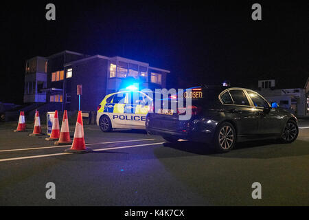 Peacehaven, UK. September 06 2017 - Polizei absperren Straße wegen WW2 Bombe in der Stadt Peacehaven entdeckt zu werden. Credit: INGRAINED/Alamy leben Nachrichten Stockfoto