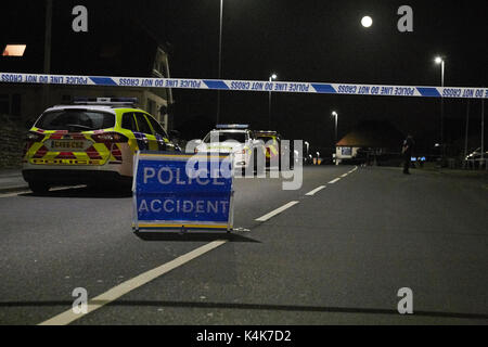 Peacehaven, UK. September 06 2017 - Polizei absperren Straße wegen WW2 Bombe in der Stadt Peacehaven entdeckt zu werden. Credit: INGRAINED/Alamy leben Nachrichten Stockfoto