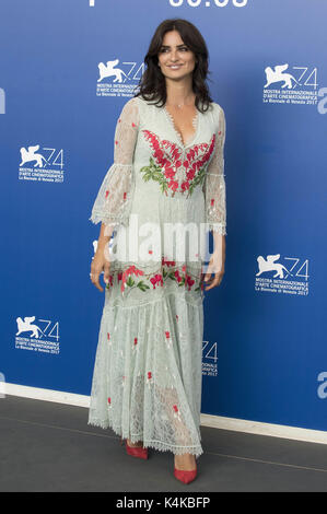 Venedig, Italien. 06 Sep, 2017. Penelope Cruz während der "Lieben Pablo' Fotoshooting auf dem 74. Internationalen Filmfestival von Venedig im Palazzo del Casino on September 06, 2017 in Venedig, Italien | Verwendung weltweit/picture Alliance Quelle: dpa/Alamy leben Nachrichten Stockfoto