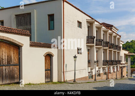 Schöne Straßen und Häuser der Stadt Sighnaghi Kacheti Georgien. Sighnaghi genannt die Stadt der Liebe Stockfoto