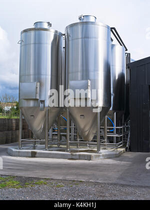 dh Black Isle Brewery MUNLOCHY ROSS CROMARTY Lagerung in Edelstahl Tank Mikro Brauerei Schottland Bottich Bier Gärtanks Stockfoto