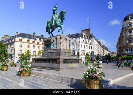 Frankreich, Loiret (45), Orléans, Place du Martroi, Statue de Jeanne d'Arc // Frankreich, Loiret, Orleans, Martroi Place, Jeanne d'Arc Statue Stockfoto