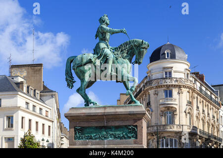 Frankreich, Loiret (45), Orléans, Place du Martroi, Statue de Jeanne d'Arc // Frankreich, Loiret, Orleans, Martroi Place, Jeanne d'Arc Statue Stockfoto