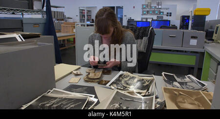 Ex Libris - der New York Public Library ist ein neuer Dokumentarfilm von Frederick Wiseman. Dieses Foto ist nur für den redaktionellen Gebrauch bestimmt und unterliegen dem Copyright der Film Company und/oder der Fotograf durch den Film oder die Produktion Firma zugewiesen und kann nur reproduziert durch Veröffentlichungen im Zusammenhang mit der Förderung der oben genannten Film. Eine obligatorische Gutschrift auf dem Film Firma ist erforderlich. Der Fotograf sollte auch angerechnet werden, wenn bekannt. Stockfoto