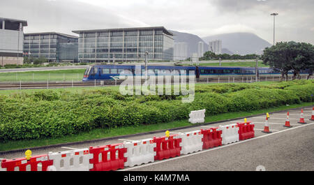 Hongkong - Mai 03: MTR Airport Express am 03.Mai 2013 in Hong Kong, China. Airport Express ist der schnellste Weg (24 Minuten) vom Flughafen zu Stockfoto