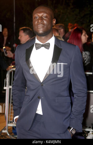 London - 05.September 2017: stormzy besucht die GQ Männer des Jahres Auszeichnungen bei thetate Moderne in London Stockfoto