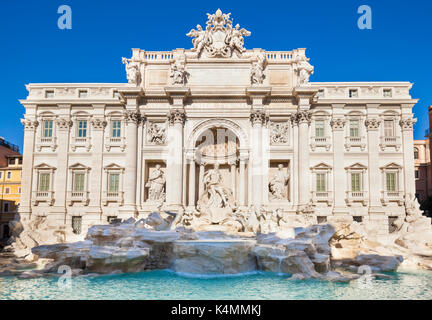 Rom ITALIEN Rom Italien Neu gereinigt der Trevi Brunnen durch den Palazzo Poli tagsüber Rom Italien Lazio EU Europa gesichert Stockfoto