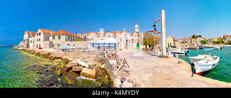 Insel Prvic Sepurine, Hafen Panorama im Archipel von Sibenik Kroatien Stockfoto