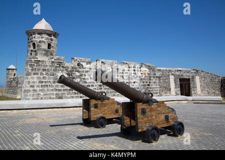 Alte Kanonen, Castillo de San Salvador de la Punta, zentrale Habana, Havanna, Kuba, Karibik, Mittelamerika Stockfoto