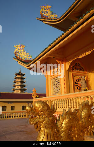 Main Hall, Dai Tong Lam Tu buddhistischen Tempel, Ba Ria, Vietnam, Indochina, Südostasien, Asien Stockfoto