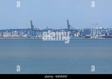 LE HAVRE, FRANKREICH - JUNI 2014; Blick auf den Hafen. Stockfoto