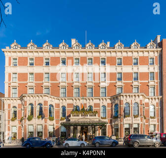 Dublin, Irland - 28. Dezember 2016: Die historische Shelbourne Hotel in Dublin auf St. Stephens Green. Stockfoto