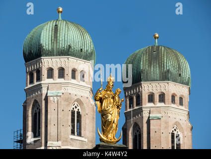 Die Frauenkirche, Dom zu Unserer Lieben Frau, der Kathedrale Unserer Lieben Frau, München, Bayern. Deutschland Stockfoto