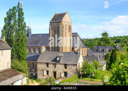 Frankreich, Manche (50), Mortain-Bocage, collégiale Saint-Évroult // Frankreich, Manche, Mortain Bocage, Stiftskirche Saint Evroult Stockfoto