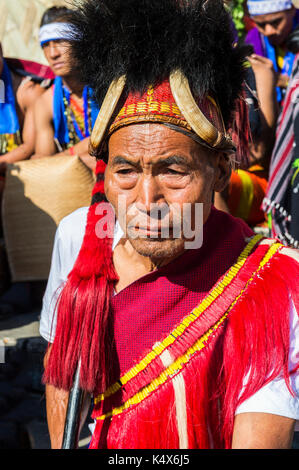 Stämme Männer in der Hornbill Festival, Kohima, Nagaland, India Stockfoto