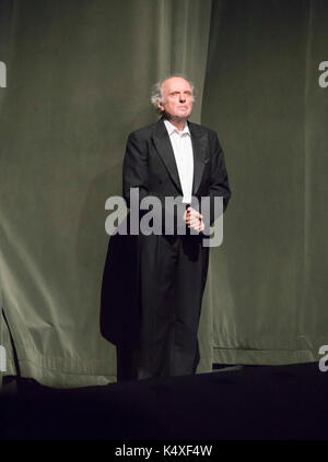 Dirigent Marek Janowski eine Curtain Call an Wagners Gotterdammerung, Bayreuth Opera Festival 2017, Bayern, Deutschland Stockfoto