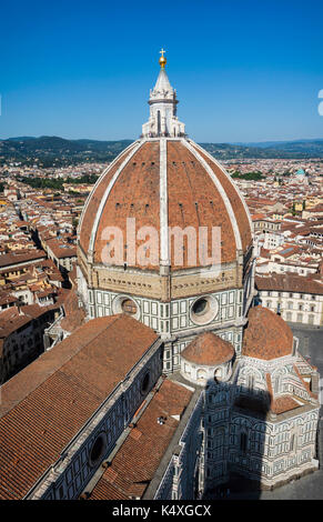 Provinz Florenz, Florenz, Toskana, Italien. Die Kuppel des Duomo, oder die Kathedrale, die von Brunelleschi. Das historische Zentrum von Florenz ist ein unes Stockfoto