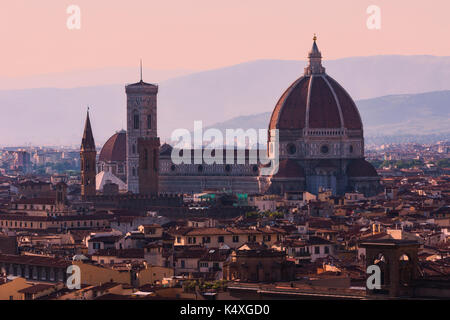 Provinz Florenz, Florenz, Toskana, Italien. Der Duomo, oder die Kathedrale. Basilica di Santa Maria del Fiore. Teil des UNESCO-Weltkulturerbe Stockfoto