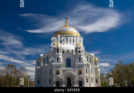 Naval Kathedrale des Heiligen Nikolaus in Kronstadt, Russland wurde im Jahre 1903 - 1913 als Hauptkirche der russischen Marine und an alle gefallenen seame gewidmet Stockfoto