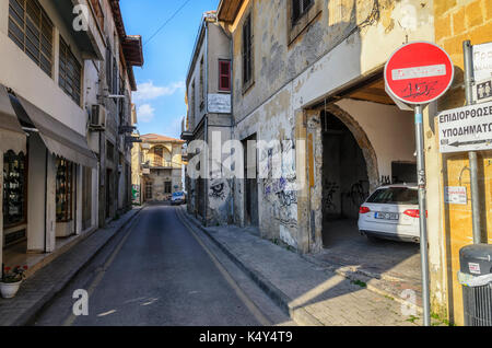 Nikosia - 21. MÄRZ 2017: Nikosia Straße am 21. März 2017 in Nikosia, Zypern. Stockfoto