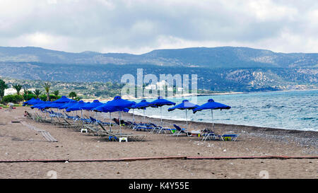 Strand in der Nähe von Aphrodite Badewanne in Polis, Zypern Stockfoto