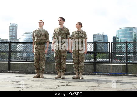 5 Soldaten von Rosie Kay der Körper ist der Frontline... Stockfoto