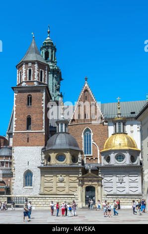 Royal Archcathedral Basilika des heiligen Stanislaus und Wenzel auf dem Wawel-hügel errichtet zwischen 1320-1364 - Krakau, Polen. Stockfoto