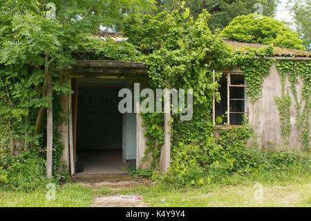 Innenraum eines verlassenen RAF Station in Hampshire, England Stockfoto