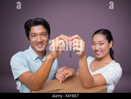 Digital composite von Paar Gedrückthalten der Taste vor Vignette Stockfoto