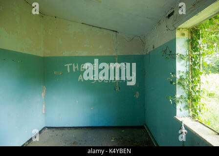 Innenraum eines verlassenen RAF Station in Hampshire, England Stockfoto