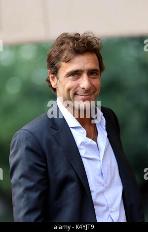 Venedig, Italien. 7. Sep 2017. Adriano Giannini, Schauspieler in dem Film 'Il colore nascosto delle cose" (Regisseur Silvio Soldini) kommt beim 74. Internationalen Filmfestival von Venedig Photo Credit: Ottavia Da Re/Sintesi/Alamy leben Nachrichten Stockfoto